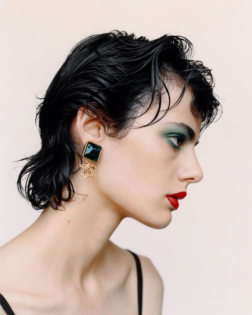 Como fazer o efeito Wet Hair: guia completo para aderir a tendência