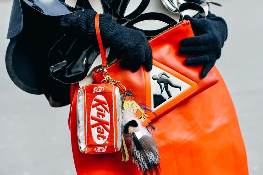 Inspiração e dicas para a Tendência Bag Charms.