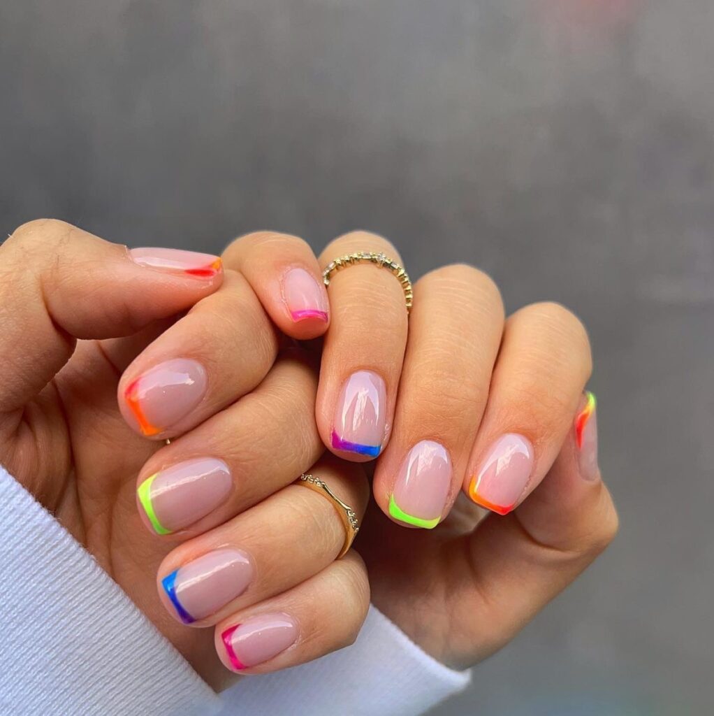 Inspiração para fazer unhas neon.