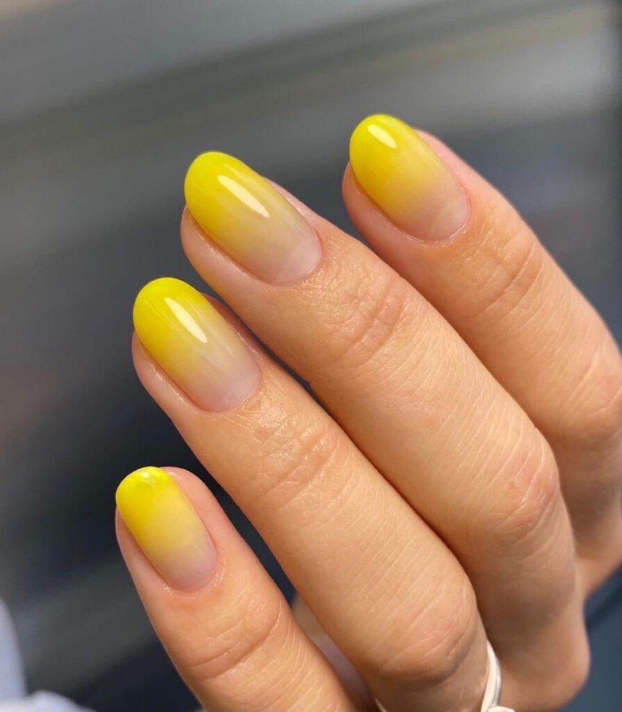 Inspiração para fazer unhas neon.