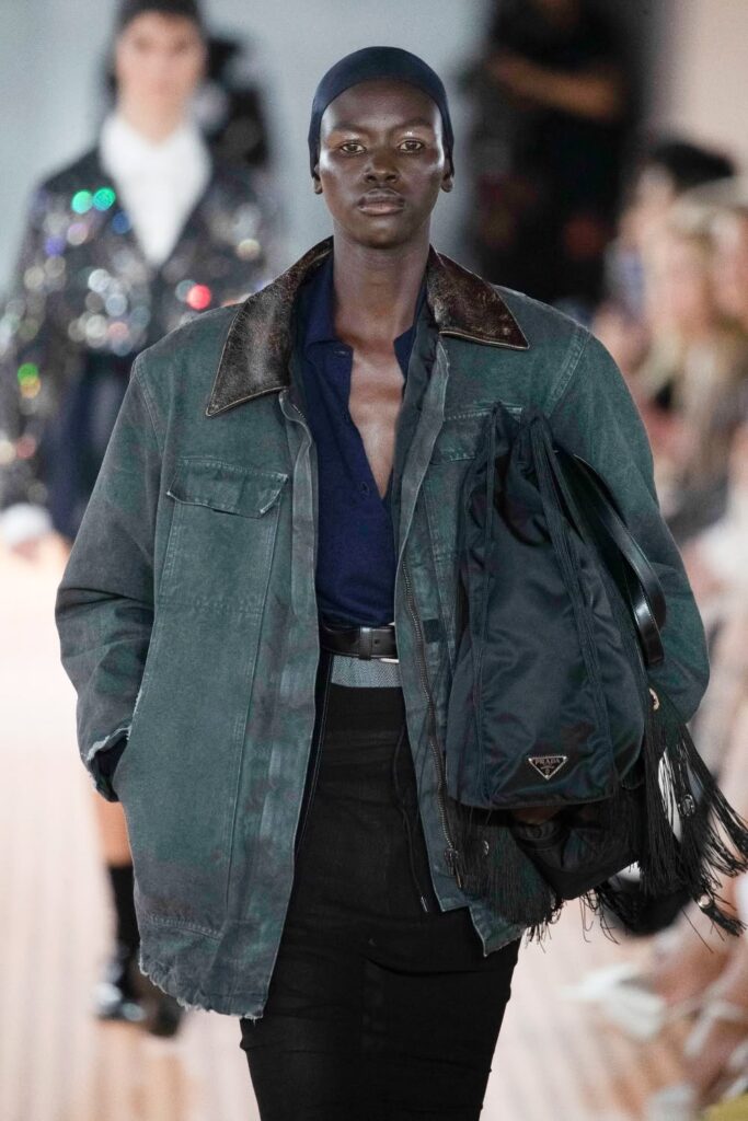 Tendência Fisherman Core: O Estilo Pescador Está de Volta e Mais Fashion do Que Nunca