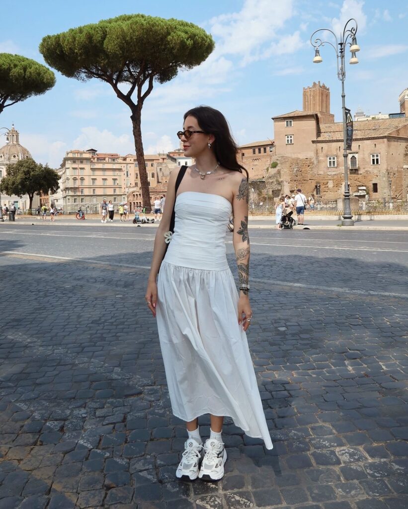 Vestido de cintura baixa: a tendência que equilibra elegância e casualidade