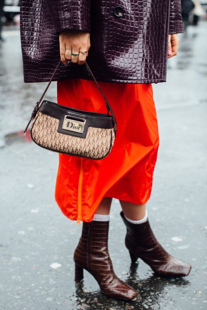 As Bolsas Vintage Voltaram com Tudo, e Quanto Mais Retrô, Melhor!