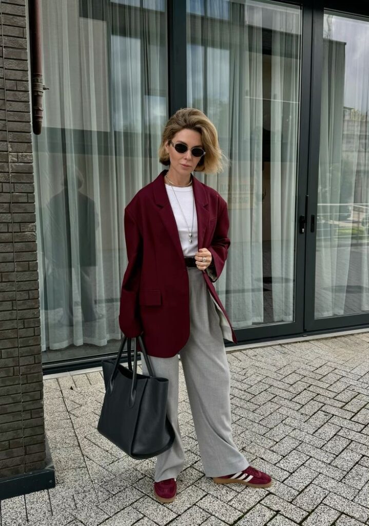 Look Burgundy: A Cor que segue Dominando os Looks de 2025