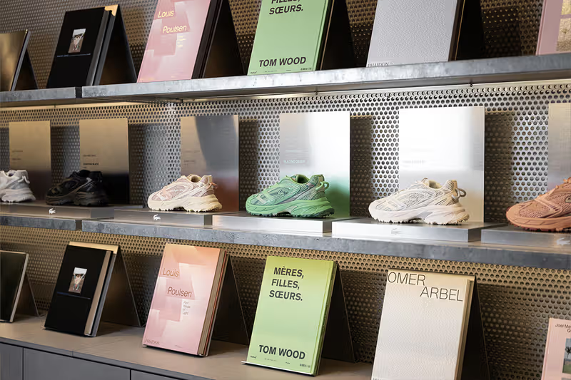 Lacoste LightClub: Um Espaço para Expressão e Arte da Luz em Paris