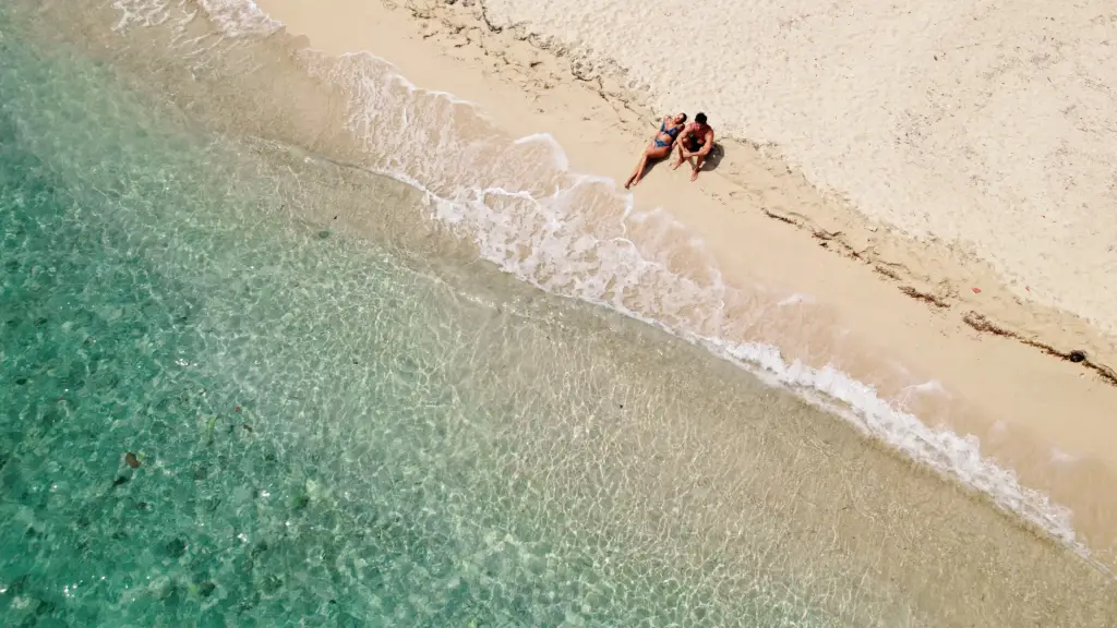 Corona abre as portas de sua ilha privativa na Colômbia para o público