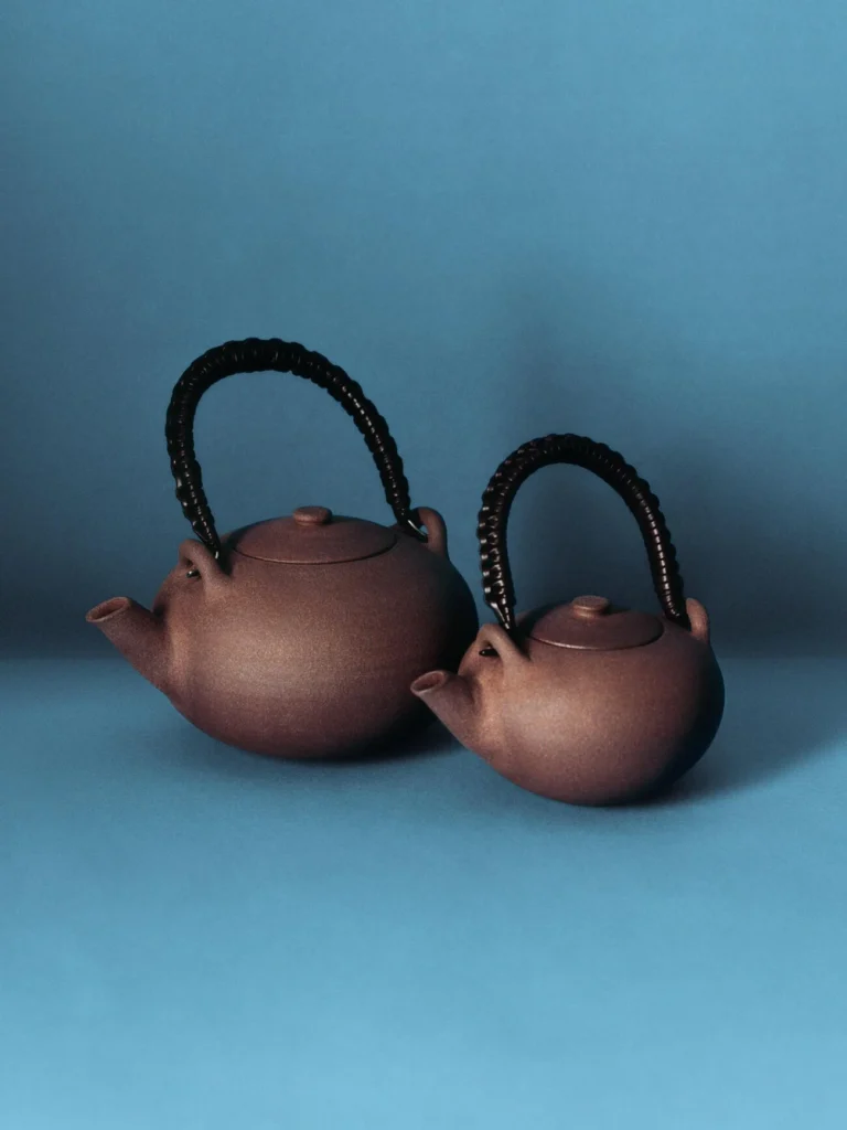 LOEWE apresenta exposição 'LOEWE TEAPOTS' no Salone del Mobile 2025