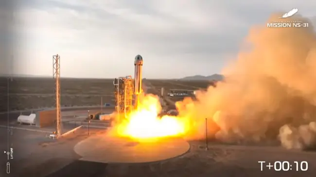 Katy Perry retorna do espaço com a primeira tripulação 100% feminina da Blue Origin