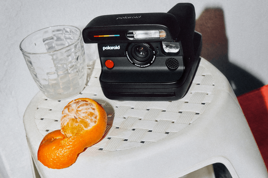 Polaroid lança a câmera instantânea retrô Polaroid Flip