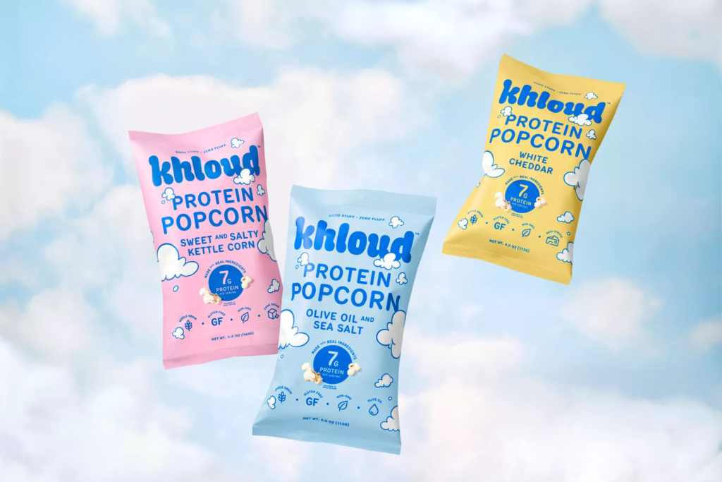 Khloé Kardashian lança Khloud Protein Popcorn, um snack proteico que promete mudar a indústria