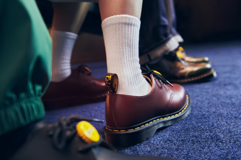 Palace e Dr. Martens revivem o clássico modelo 1461 em colaboração exclusiva