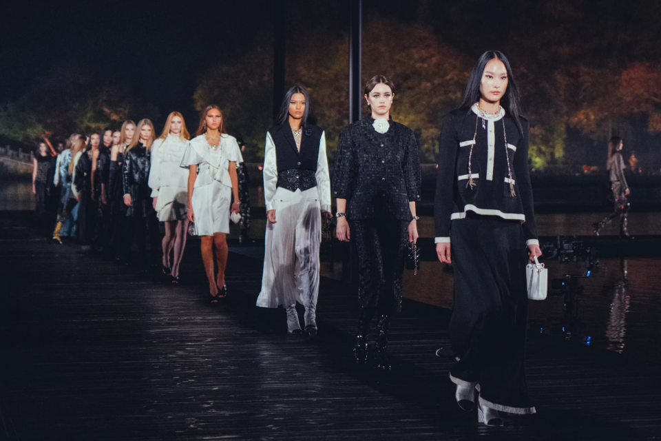 Chanel anuncia desfile Métiers d'Art em Nova York sob direção de Matthieu Blazy