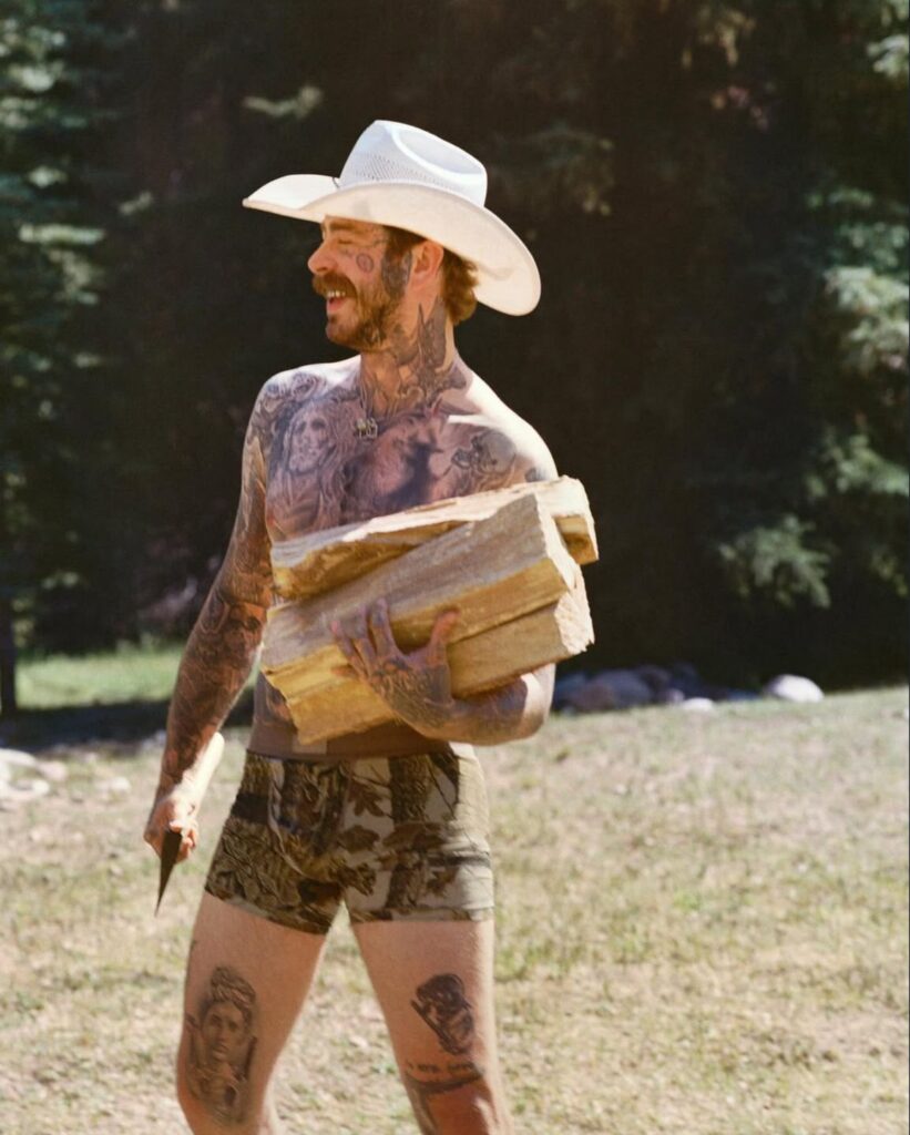 Post Malone estrela a campanha da SKIMS com camuflado Realtree®