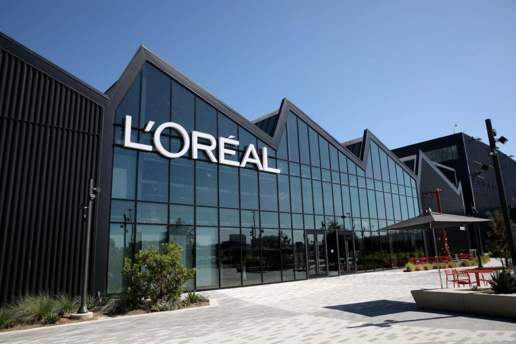 Kering vende portfólio de beleza para L’Oréal por US$ 4,6 bilhões