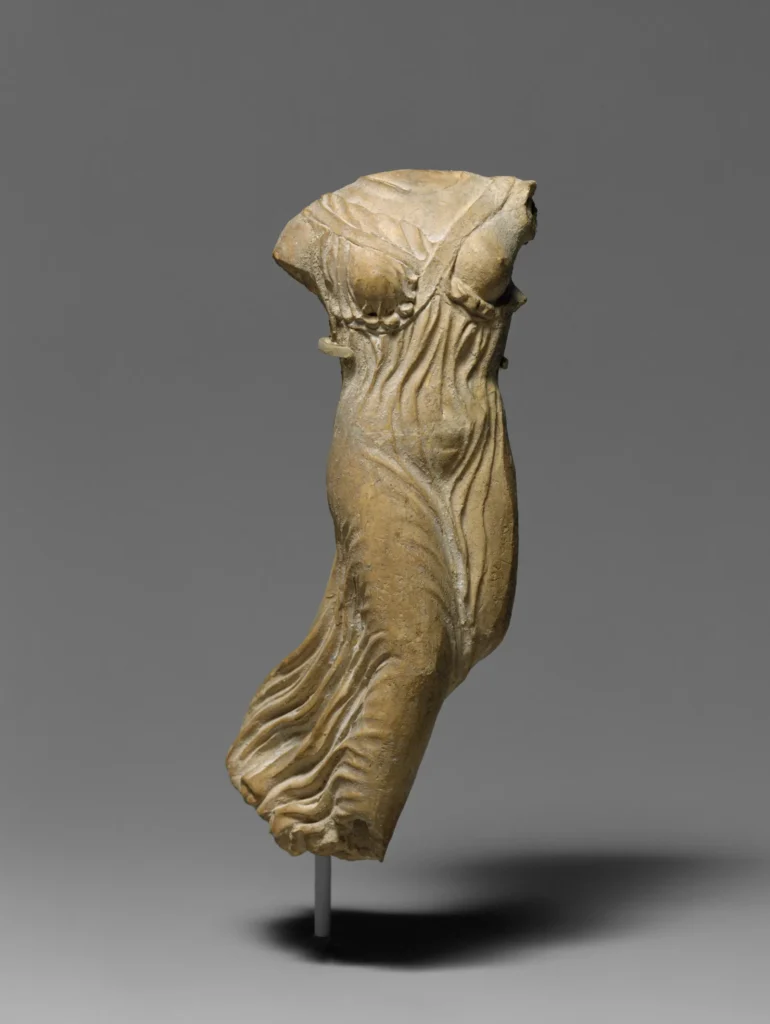 Costume Art inaugura as novas galerias permanentes do Costume Institute no The Met