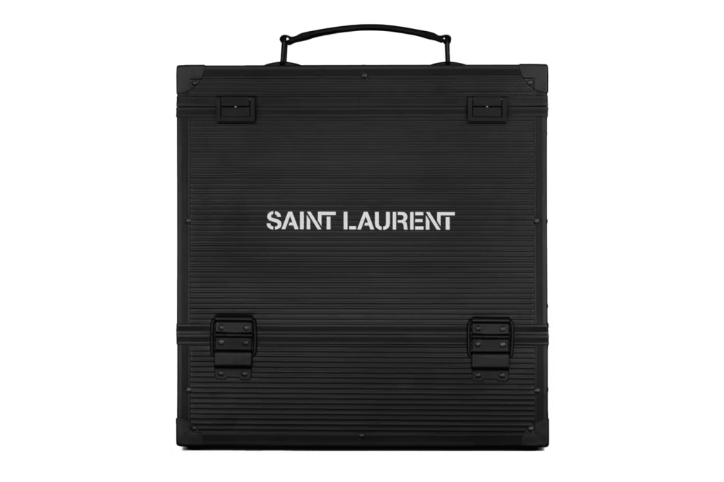 Calendário do Advento Saint Laurent: edição especial reúne 24 discos de vinil