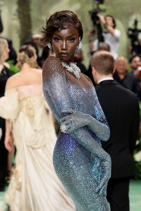 Anok Yai é eleita Modelo do Ano de 2025 pelo British Fashion Council