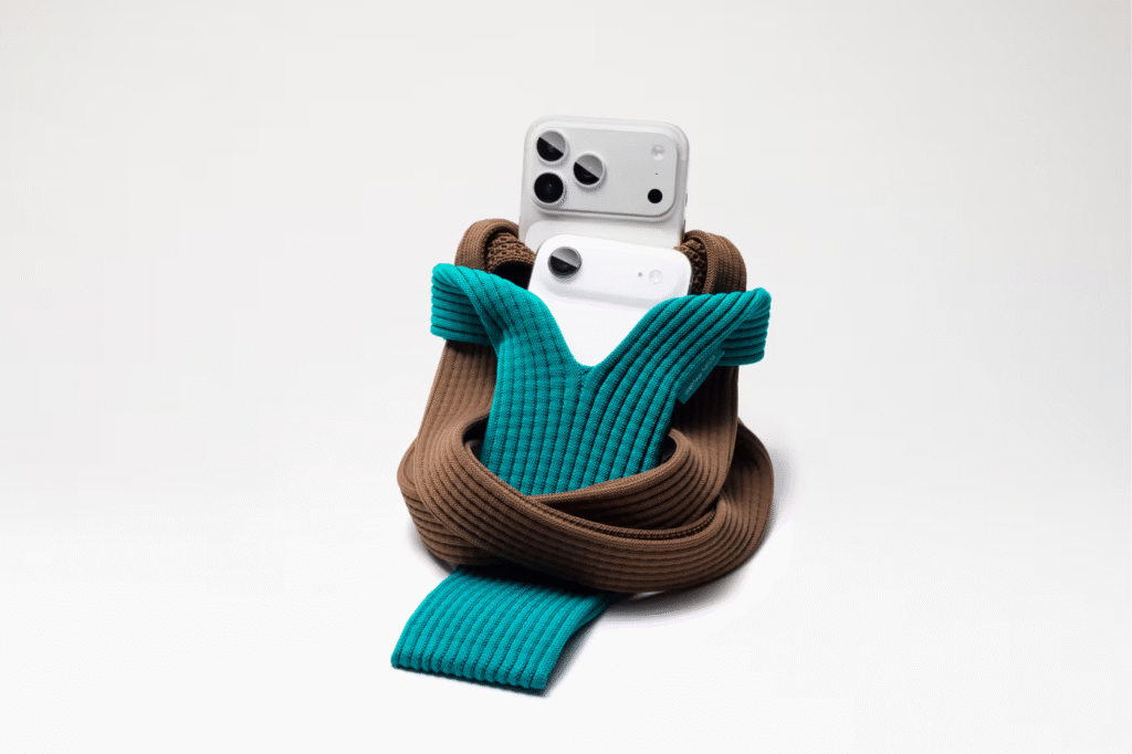 Issey Miyake e Apple apresentam o iPhone Pocket
