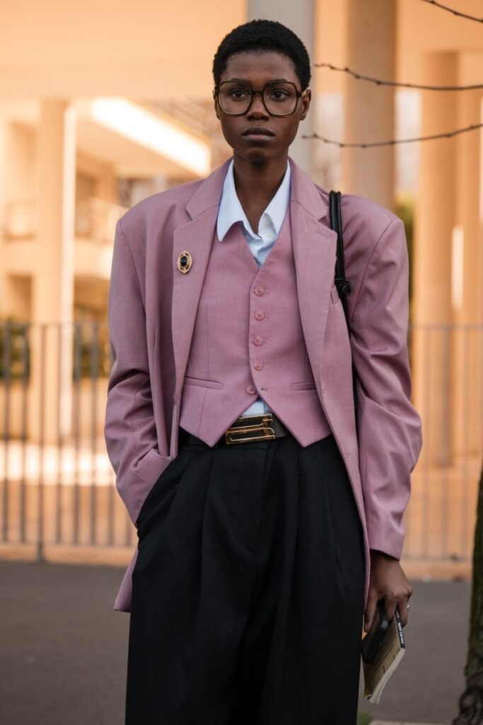 Office look: inspirações atuais para voltar ao trabalho com estilo