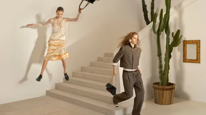 Primeira campanha Chanel de Matthieu Blazy acontece em La Pausa