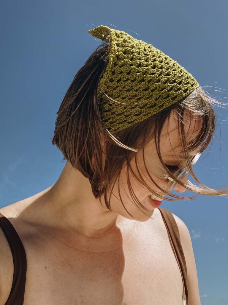 Tendência: Crochê Headpieces dominam o street style