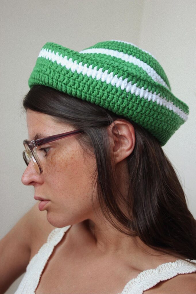 Tendência: Crochê Headpieces dominam o street style