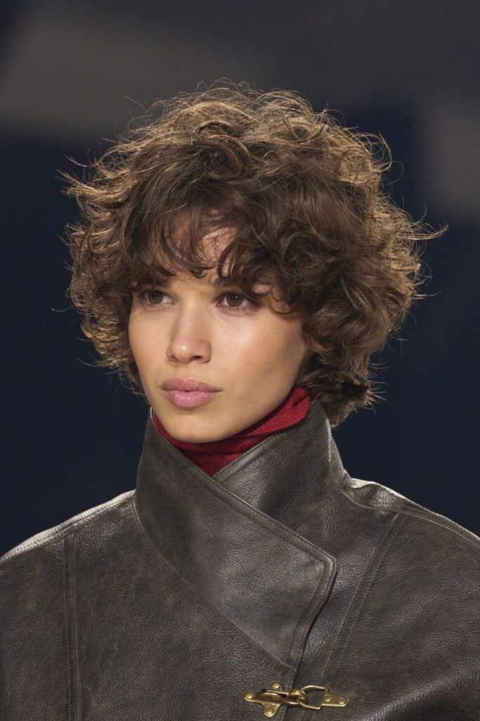 Bixie haircut: o corte curto que equilibra bob e pixie