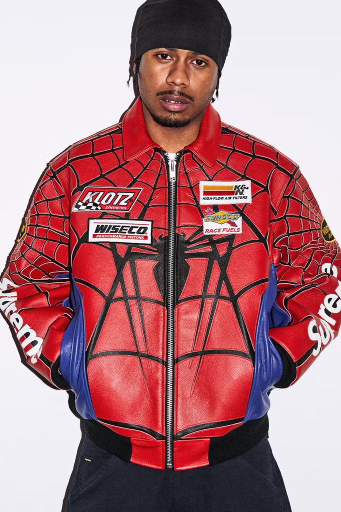 Supreme lança coleção SS26 com takeover na Las Vegas Sphere