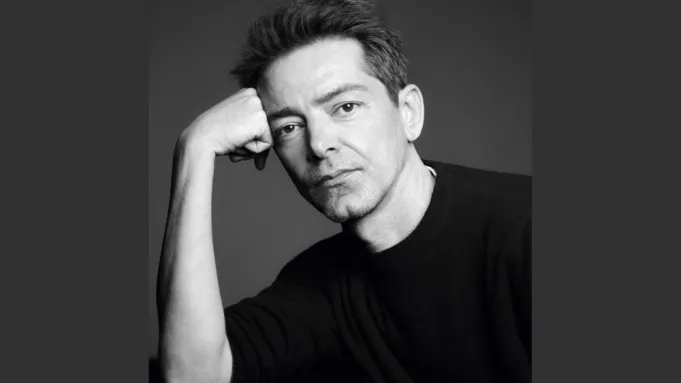 Pieter Mulier é escolhido como novo Diretor Criativo da Versace