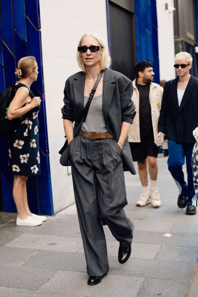 Look minimal chic anos 90 volta como super tendência na moda