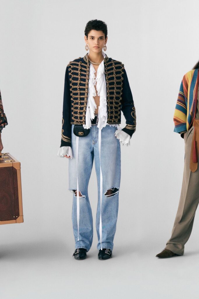 Calça rasgada é tendência? Chegou a delas de novo