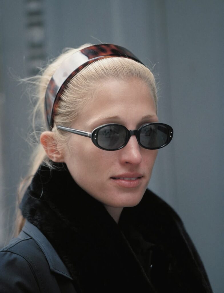 Acessórios de cabelo voltam como destaque no styling