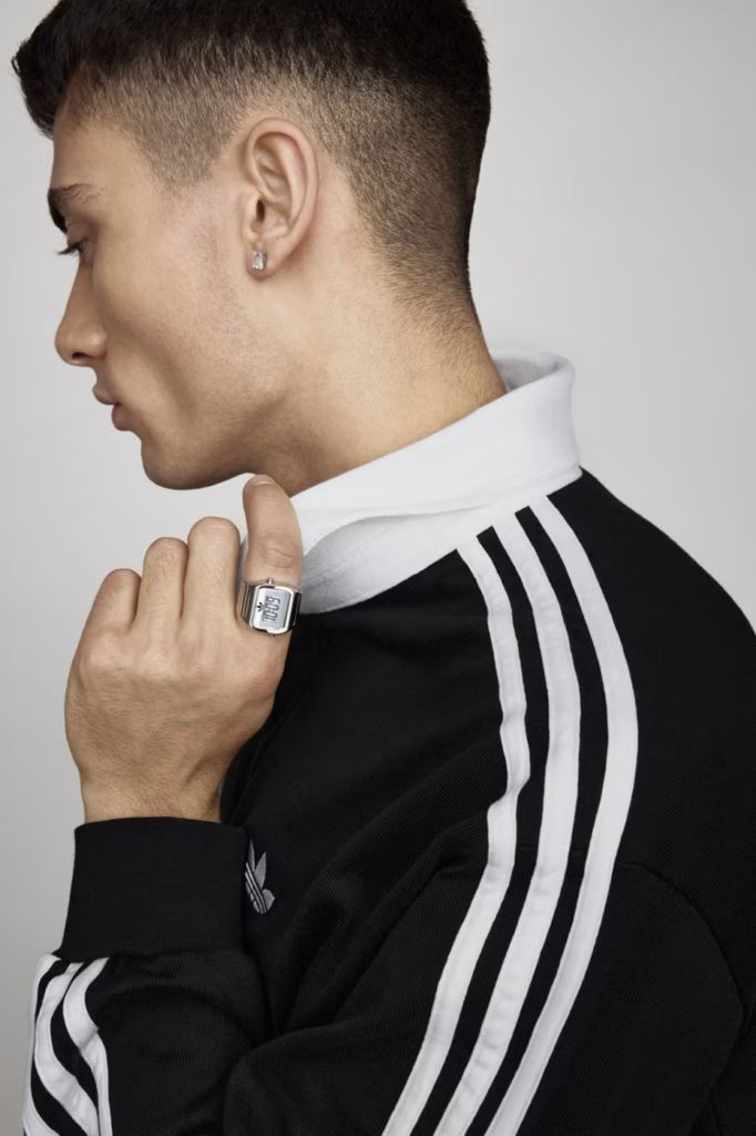 Adidas lança seu primeiro relógio em formato de anel