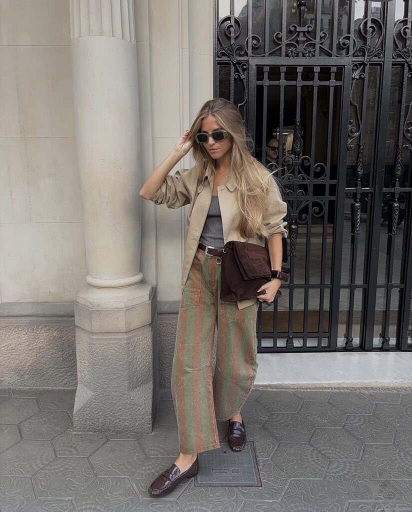 look neutro com jeans listrado 