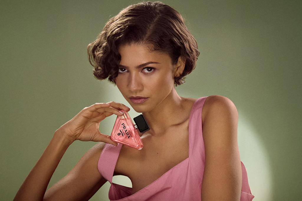 Zendaya é a nova embaixadora global do perfume Prada Paradoxe