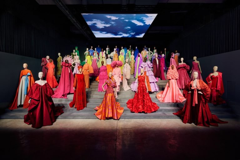 Doha recebe a maior exposição da história da Maison Valentino