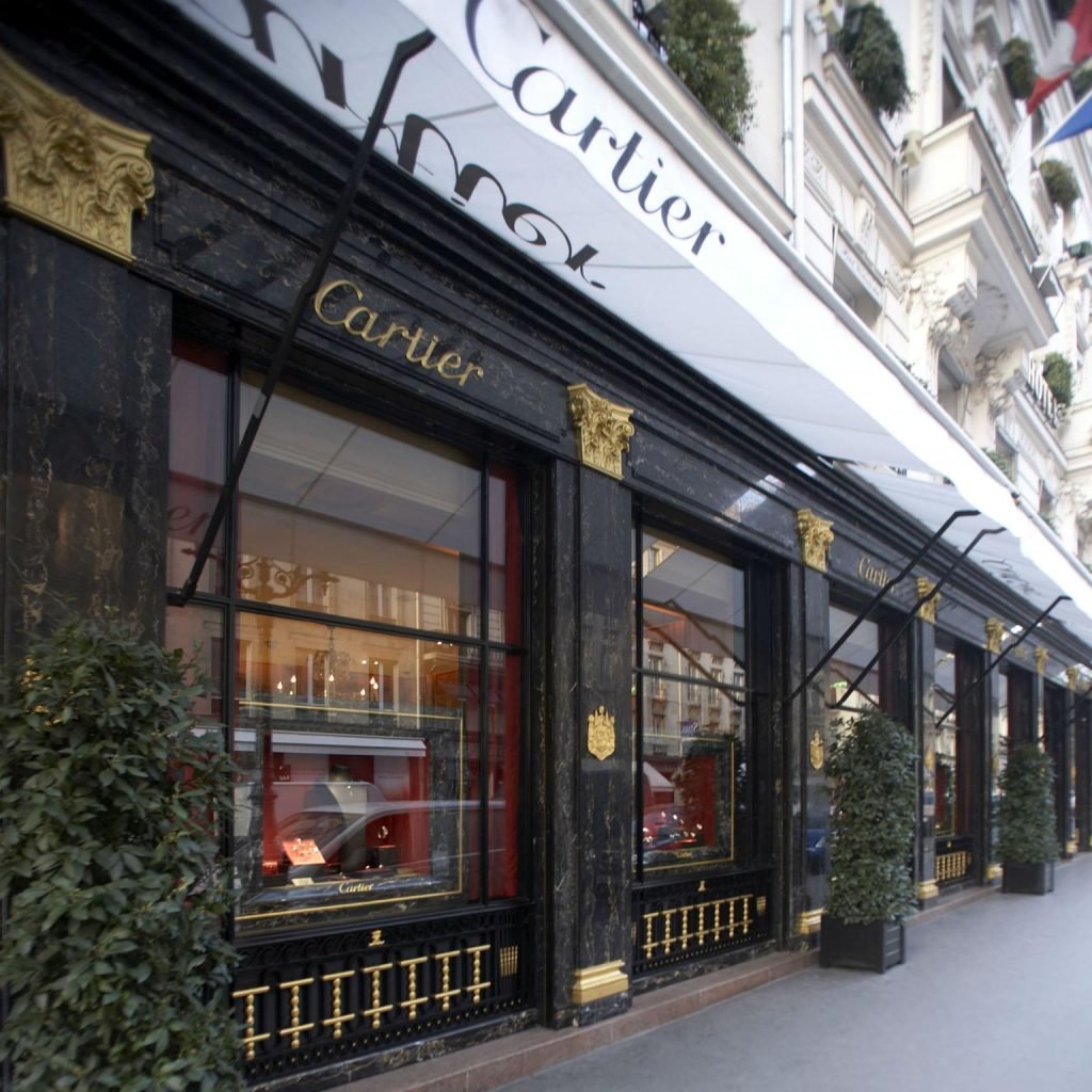 Joalheria Cartier reabre boutique histórica em Paris