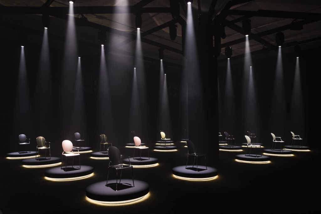 Philippe Starck recria cadeira Medallion para Dior 