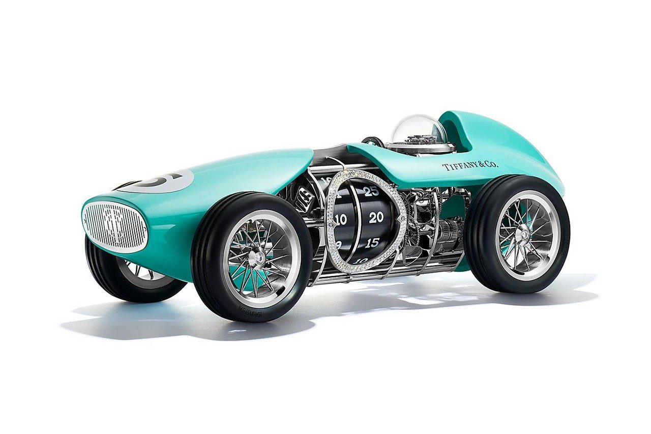 Tiffany & Co. lança relógio de mesa inspirado em carros de corrida dos anos 50
