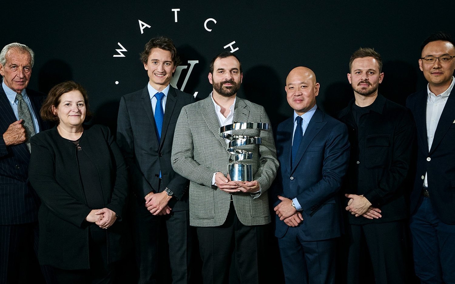 Raúl Pagès recebe prêmio no Louis Vuitton Watch Prize for Independent Creatives