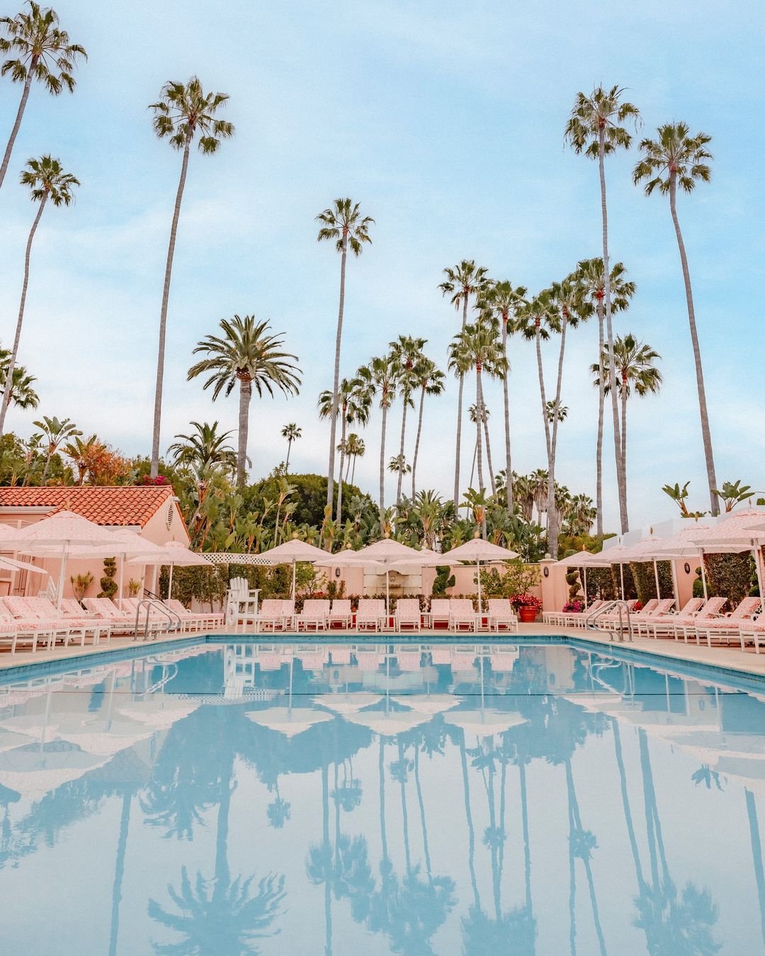 Dior transforma piscina do Beverly Hills Hotel em paraíso mediterrâneo
