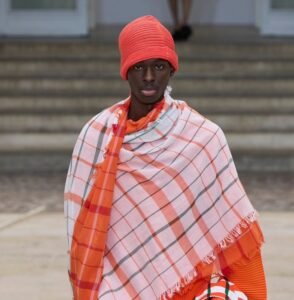Paris Fashion Week 2025 Conheça a Coleção Serena e Adaptável de ISSEY MIYAKE
