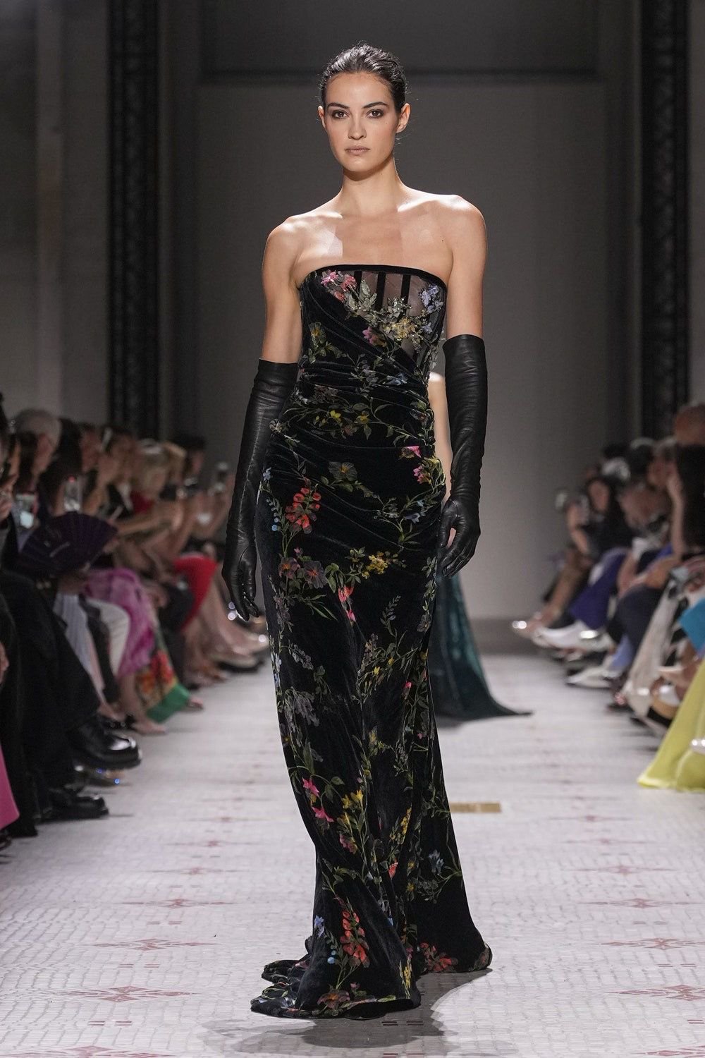 Paris Haute Couture: Elie Saab e sua elegância atemporal