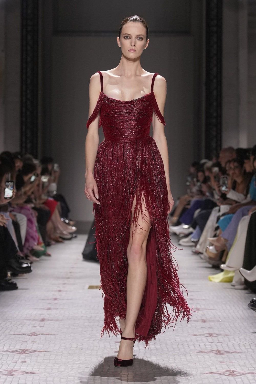 Paris Haute Couture: Elie Saab e sua elegância atemporal