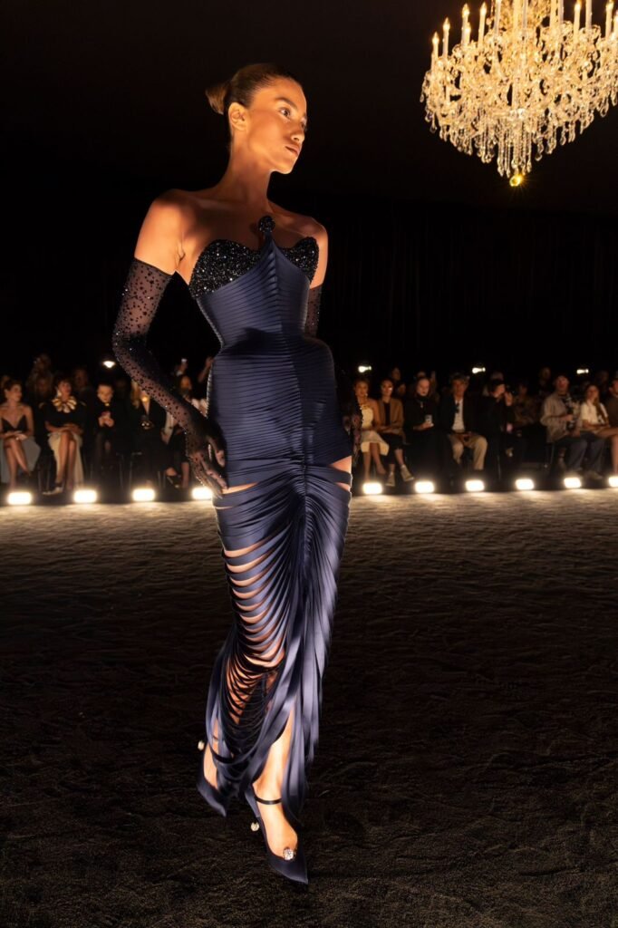 Paris Haute Couture: Schiaparelli e a Coleção Fênix de Daniel Rosenberry