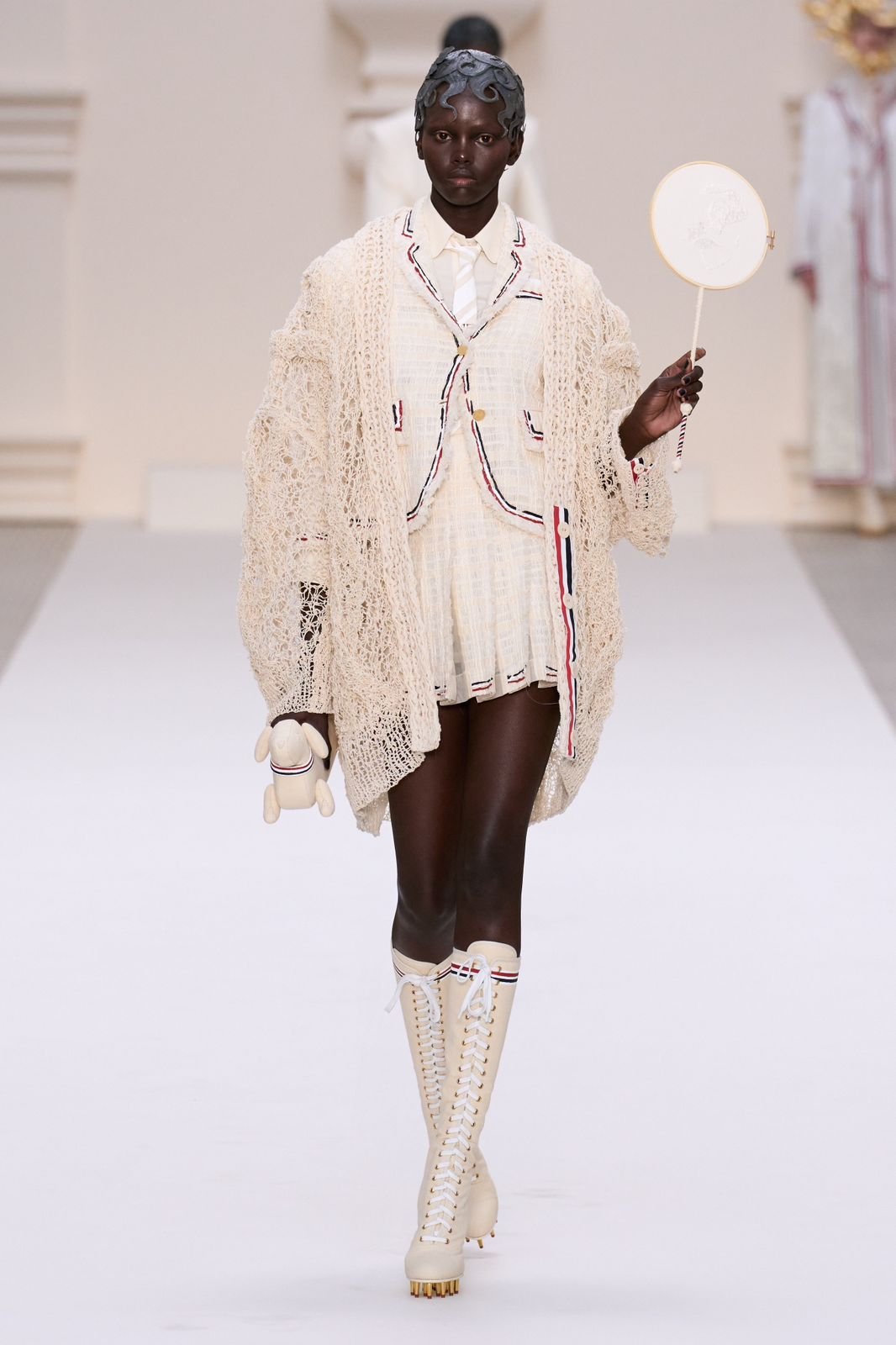 Paris Haute Couture: Thom Browne explora o lúdico e futurista em sua coleção