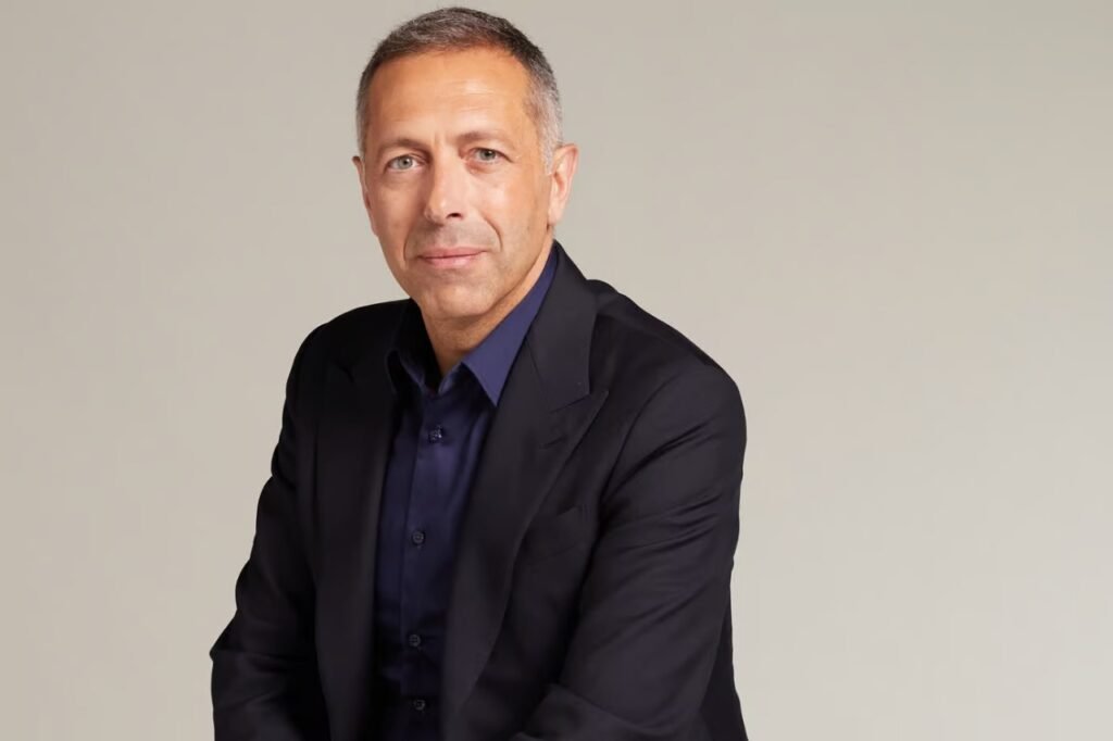 Alessandro Valenti Assume Como Novo CEO da Givenchy