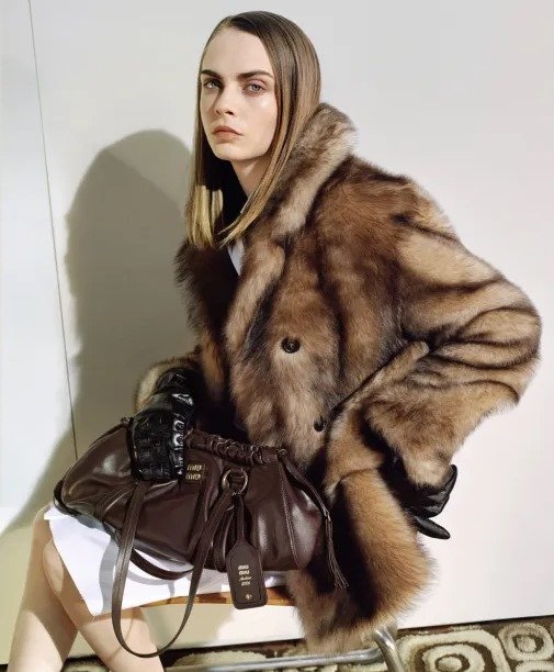 Cara Delevingne Lidera a Campanha de Outono 2024 da Miu Miu