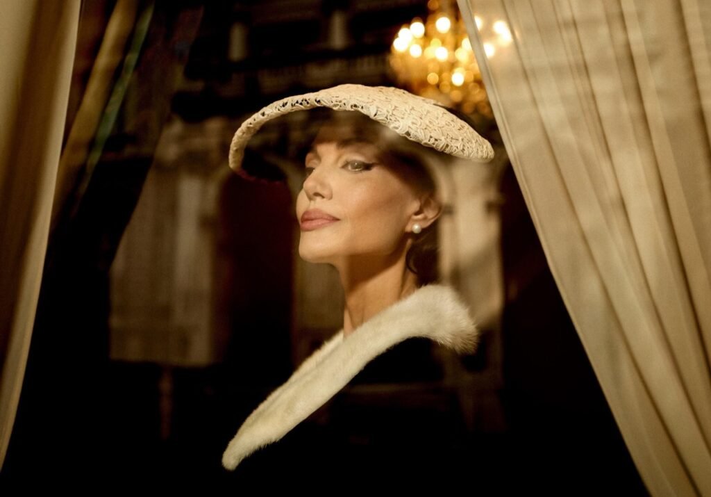 Angelina Jolie Brilha como Maria Callas em Filme de Pablo Larraín na Mostra de Veneza 2024