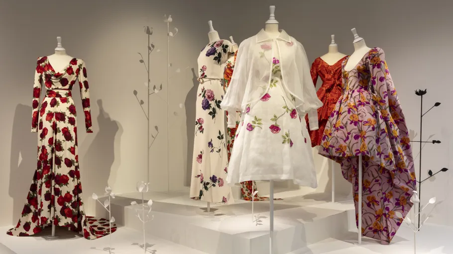 Museu Yves Saint Laurent, Imagem da exposição “As Flores de Yves Saint Laurent”